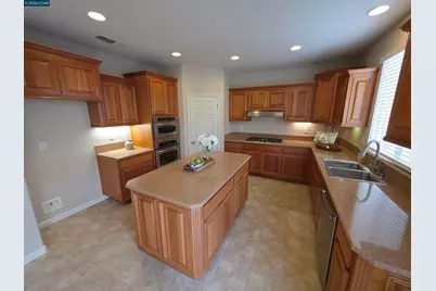 8625 Livingston Way, Discovery Bay, CA 94505 - Photo 16