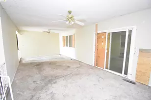 1013 Colonial Ct, Modesto, CA 95350 - Photo 18