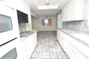 1013 Colonial Ct, Modesto, CA 95350 - Photo 12