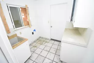 1013 Colonial Ct, Modesto, CA 95350 - Photo 14