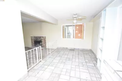 1013 Colonial Ct, Modesto, CA 95350 - Photo 16