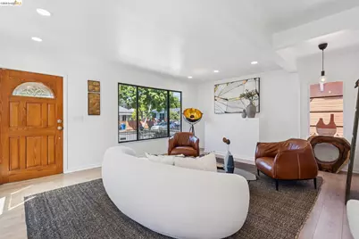 2328 Bartlett St, Oakland, CA 94601 - Photo 8