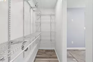 2328 Bartlett St, Oakland, CA 94601 - Photo 36