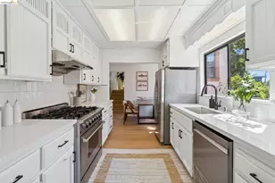 2328 Bartlett St, Oakland, CA 94601 - Photo 12