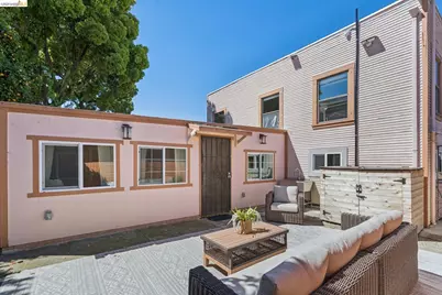 2328 Bartlett St, Oakland, CA 94601 - Photo 26
