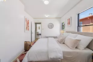 2328 Bartlett St, Oakland, CA 94601 - Photo 18