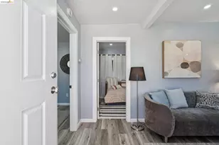 2328 Bartlett St, Oakland, CA 94601 - Photo 28