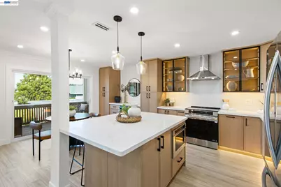 2772 Tice Creek Dr #4, Walnut Creek, CA 94595 - Photo 4