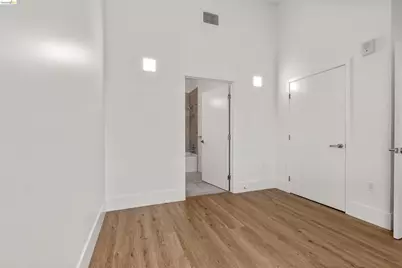 1545 32nd St #314, Oakland, CA 94608 - Photo 14