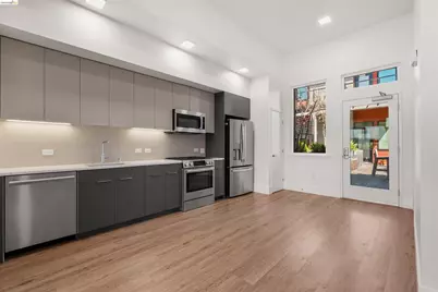 1545 32nd Street #208, Oakland, CA 94608 - Photo 4