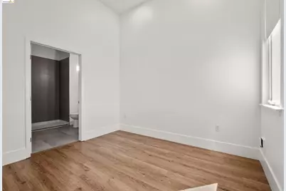 1545 32nd Street #208, Oakland, CA 94608 - Photo 16