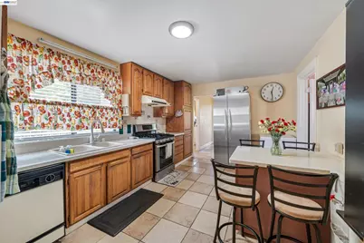 663 25th Street, Oakland, CA 94612 - Photo 12