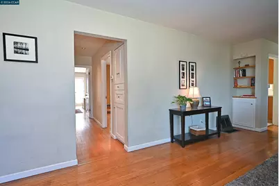 925 North Rd, Belmont, CA 94002 - Photo 10