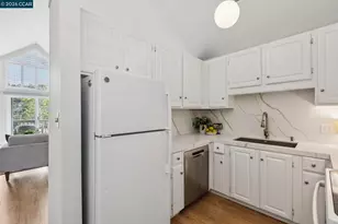 122 Ascot Ct, Moraga, CA 94556 - Photo 12