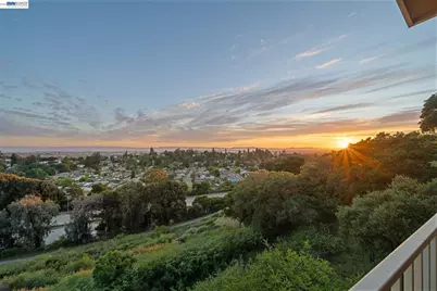 6403 Blue Rock Ct, Oakland, CA 94605 - Photo 40