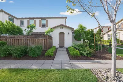 1005 Fowler Ln, Mountain House, CA 95391 - Photo 2