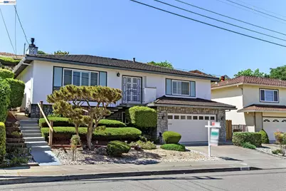 21671 Shady Spring Rd, Castro Valley, CA 94546 - Photo 2