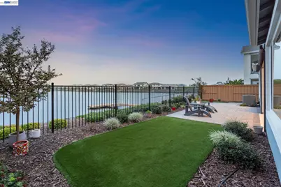 2827 Irish Meadow Way, Lathrop, CA 95330 - Photo 42