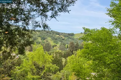 2075 Cactus Ct #1, Walnut Creek, CA 94595 - Photo 20