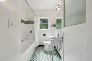 2306 Ivy Dr, Oakland, CA 94606 - Photo 24