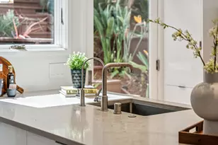 2306 Ivy Dr, Oakland, CA 94606 - Photo 18