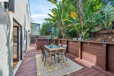 2306 Ivy Dr, Oakland, CA 94606 - Photo 48