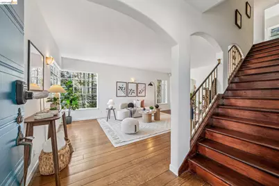2306 Ivy Dr, Oakland, CA 94606 - Photo 4