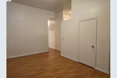 415 Foothill Blvd, Oakland, CA 94606 - Photo 2