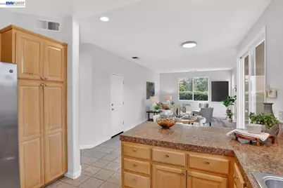 20044 Shadow Creek Cir, Castro Valley, CA 94552 - Photo 12