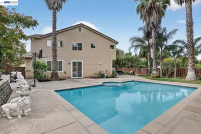 20044 Shadow Creek Cir, Castro Valley, CA 94552 - Photo 2