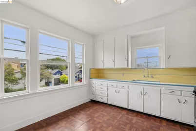 1718 Bancroft Way, Berkeley, CA 94703 - Photo 32