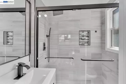 3300 Harrison St, Oakland, CA 94611 - Photo 24