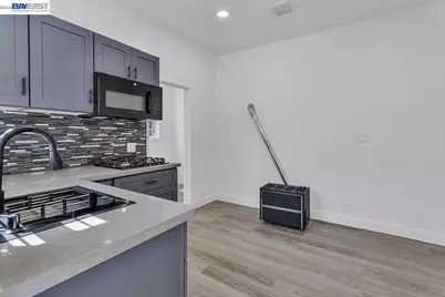3300 Harrison St, Oakland, CA 94611 - Photo 20