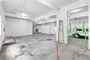 2401 San Pablo Ave, Oakland, CA 94607 - Photo 8