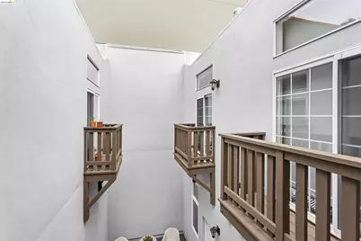 2401 San Pablo Ave, Oakland, CA 94607 - Photo 12