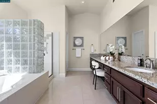 125 Deerglen Cir, Vacaville, CA 95687 - Photo 22