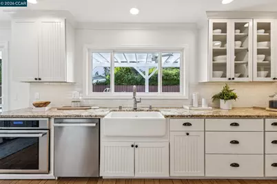 1418 De La Cruz Way, Moraga, CA 94556 - Photo 12