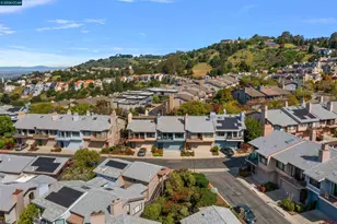 49 Starview Dr, Oakland, CA 94618 - Photo 22