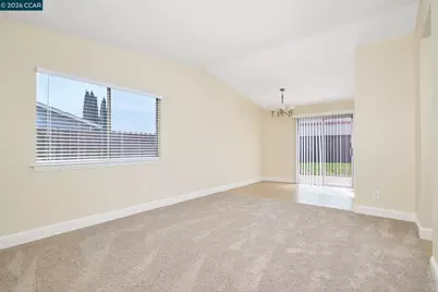 2018 Southwood Dr, Vacaville, CA 95687 - Photo 14