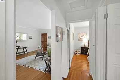 32287 Ithaca St, Hayward, CA 94544 - Photo 24