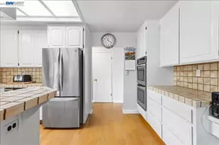 24805 Canyon View Ct, Hayward, CA 94541 - Photo 20