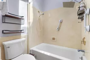 24805 Canyon View Ct, Hayward, CA 94541 - Photo 38