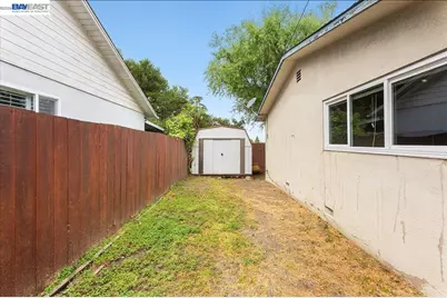 24805 Canyon View Ct, Hayward, CA 94541 - Photo 42
