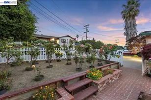 24805 Canyon View Ct, Hayward, CA 94541 - Photo 50
