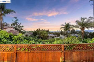 24805 Canyon View Ct, Hayward, CA 94541 - Photo 52