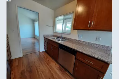 7601 Redbud Ct, Newark, CA 94560 - Photo 4
