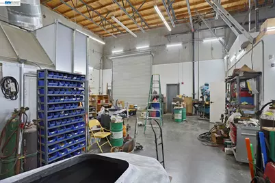 2260 Macarthur Dr, Tracy, CA 95376 - Photo 16