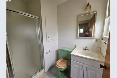 18758 Crane Ave, Castro Valley, CA 94546 - Photo 8