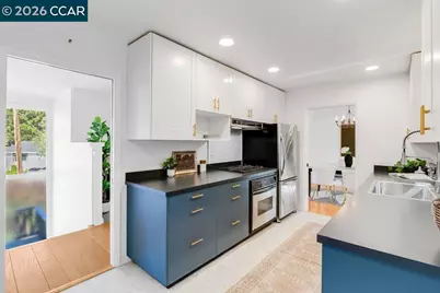 5756 Likins Ct, Martinez, CA 94553 - Photo 16