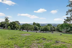 5615 Cold Water Dr, Castro Valley, CA 94552 - Photo 38